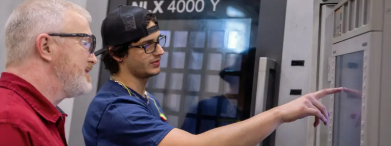 Cómo optimizar la productividad y reducir tiempos muertos en operaciones CNC